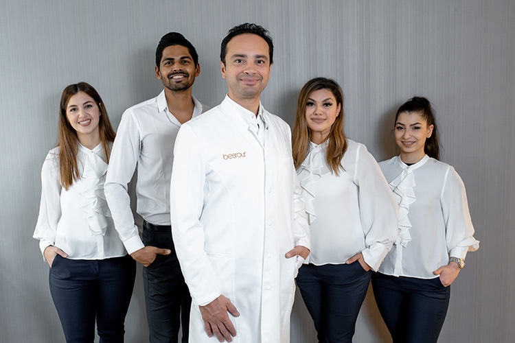 Haartransplantation Arzt Dr Besrour mit seinem Team